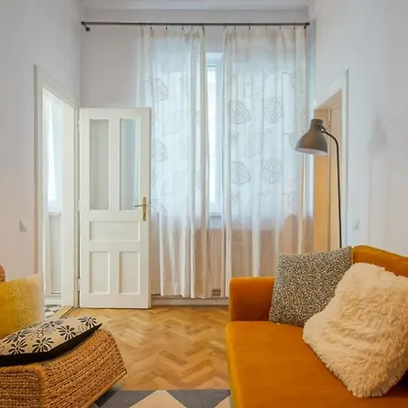 Apartment Modern In The Center By Managr Brașov