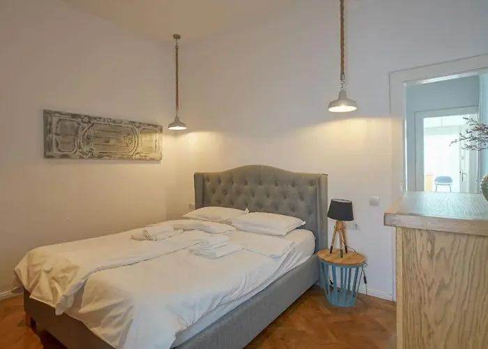 Apartman Modern In The Center By Managr