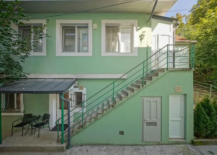 Modern In The Center By Managr